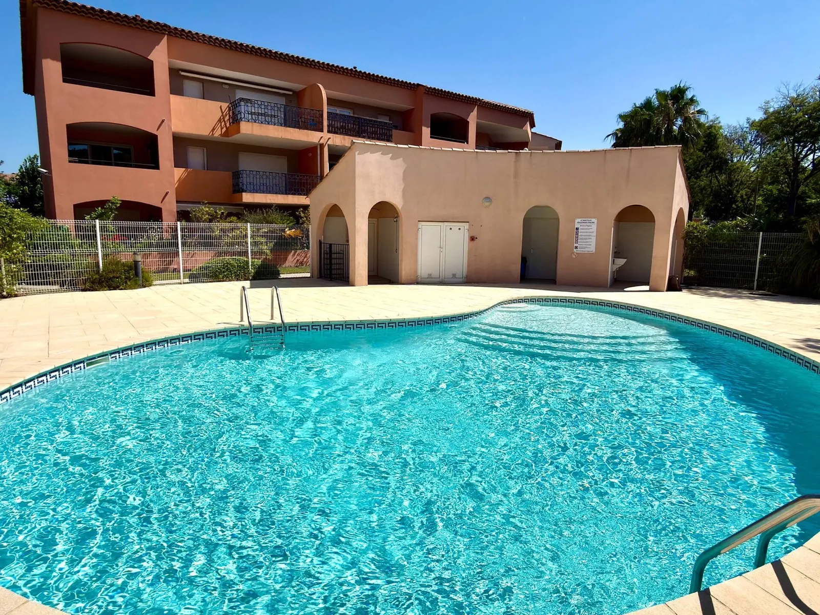 Piscine de la résidence
