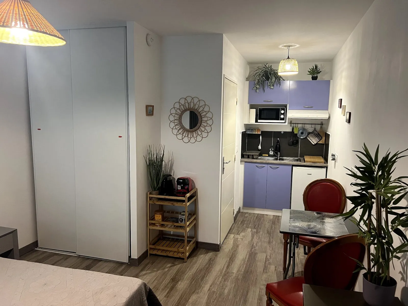Coin repas et kitchenette